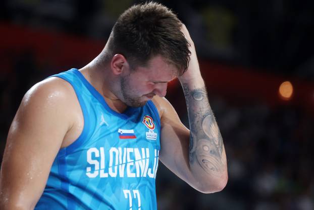 Košarkaši Slovenije svladali su Hrvatsku 94:88 u pripremnoj utakmici za Eurobasket