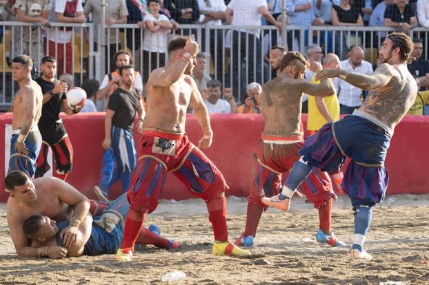 Florence, Final Azzurri Rossi of Calcio Storico Fiorentino In Piazza Santa Croce 8 to 7 for the Rossi