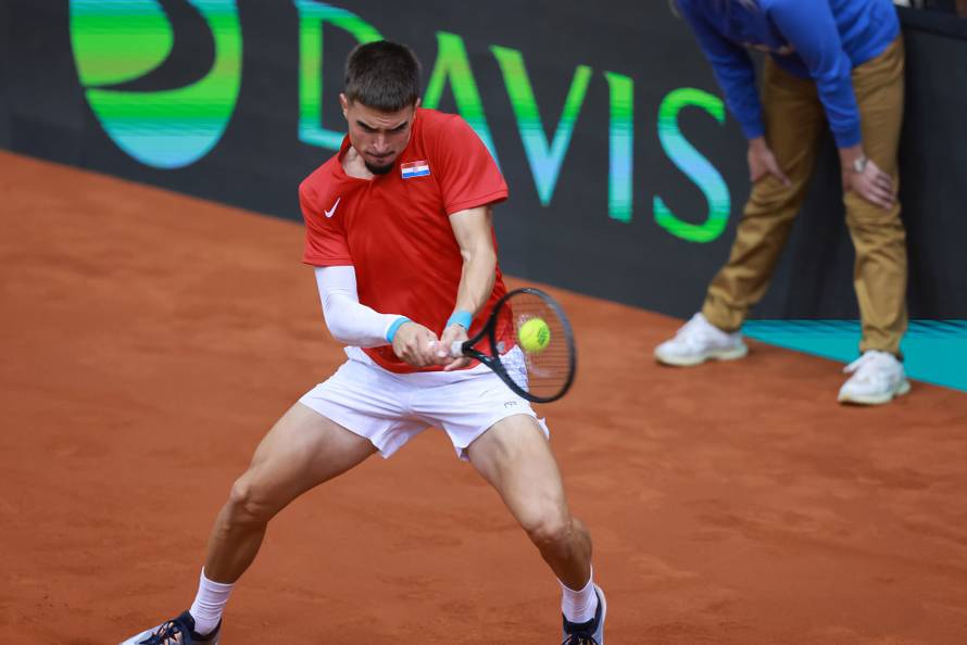 Osijek: Davis Cup, Hrvatska - Francsuka, Dino Prizmić - Corentin Moutet