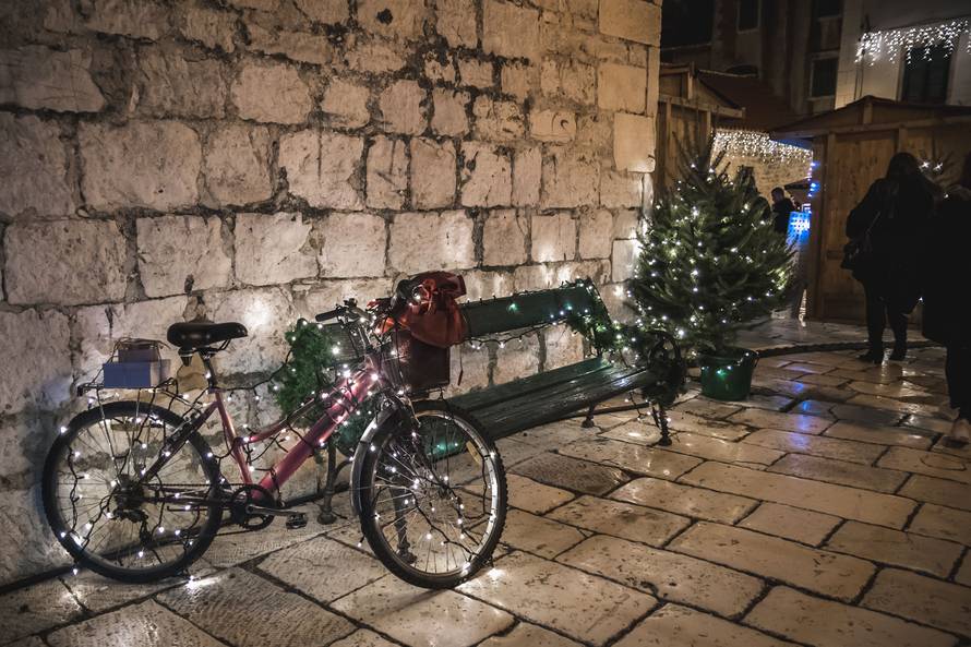 Znate li koji grad ima prvi adventski sajam bez plastike?