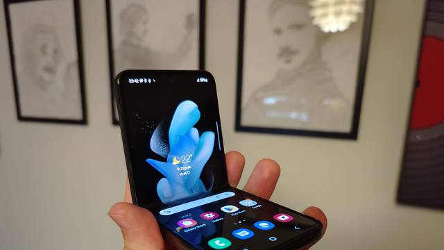 Isprobali smo Galaxy Z Flip 4: Koliko je preklopnik sada bolji?