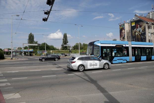 Zagreb: Od danas se uspostavlja redovan promet u zoni Vjesnika 