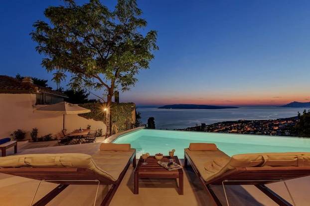 FOTO Kamena kuća stara više od stoljeća kod Makarske danas pruža odmor iz snova