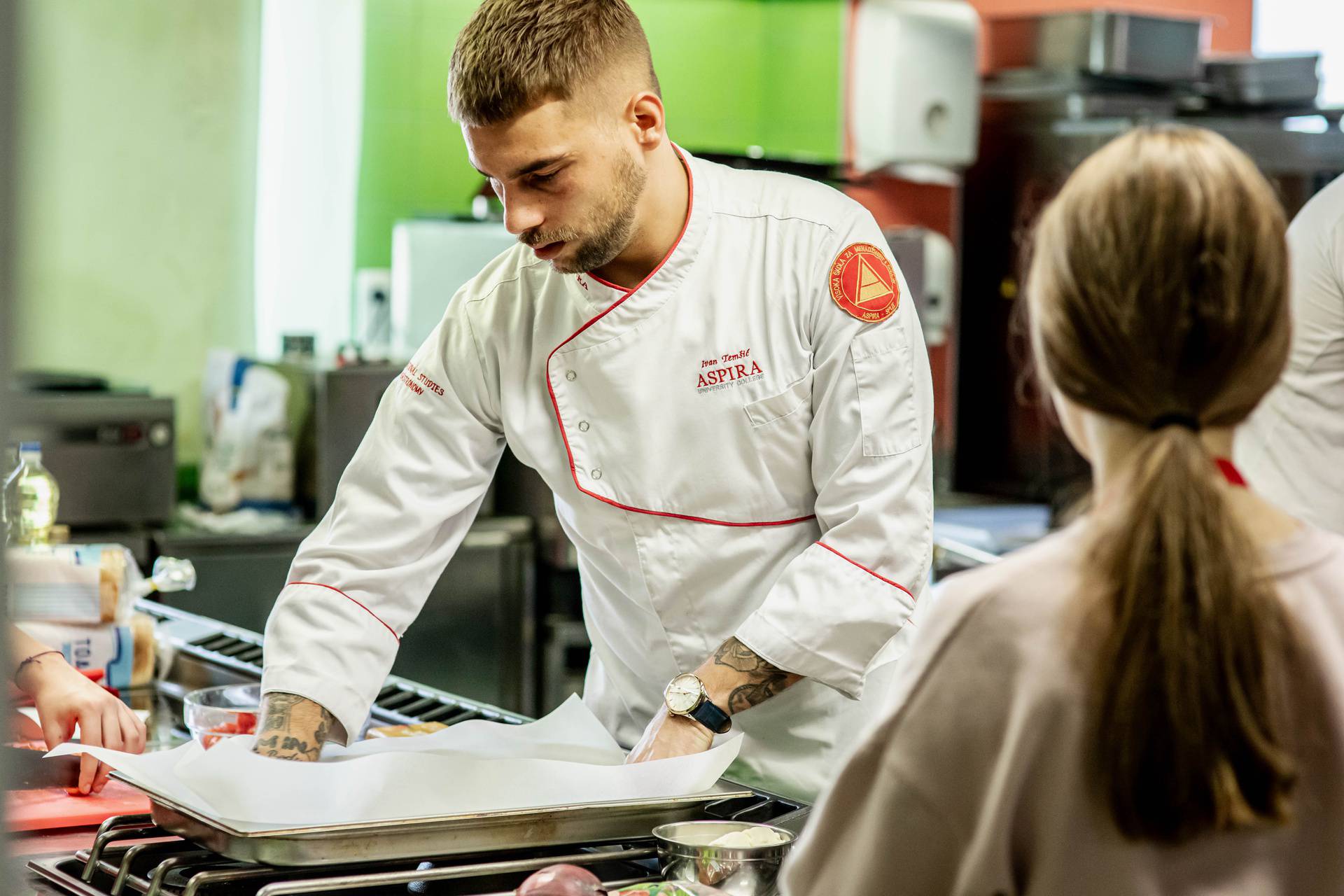 Mladi iz Centra Maestral u Kaufland školi kuhanja