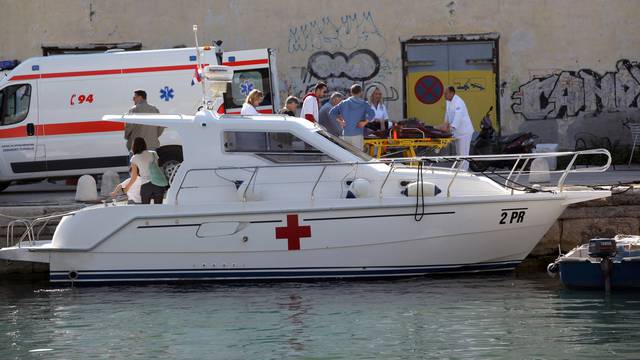 Zadar: Brod koji služi za zdravstvene potrebe i hitan prijevoz oboljelih oto?ana
