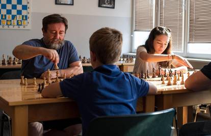 Mario Kovač: Moji Ena i Faust redovito me matiraju u šahu