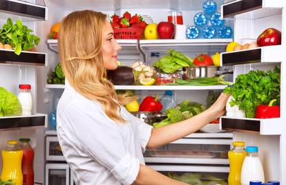 Namirnice koje ne treba držati u hladnjaku: Rajčica, maslac...