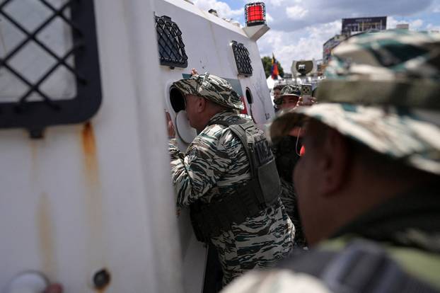 Venezuela holds drills to train citizens in weapon handling