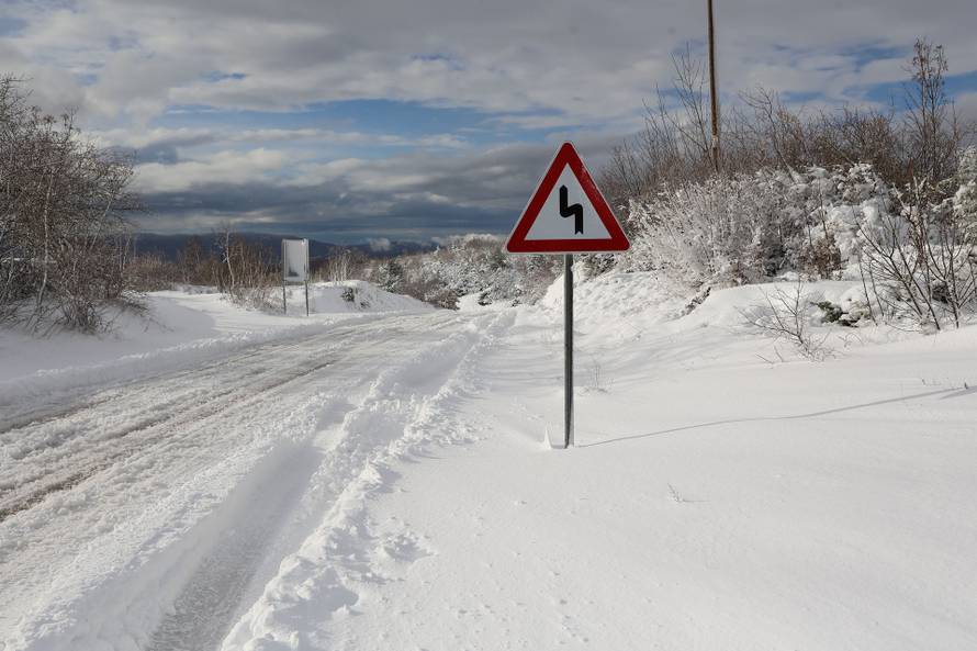 Snijeg u Dalmatinskoj Zagori