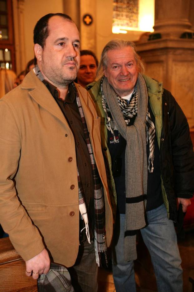 ARHIVA - 2009. Dubrovnik: Pjeva?i na grli?enju u crkvi Svetog Vlaha