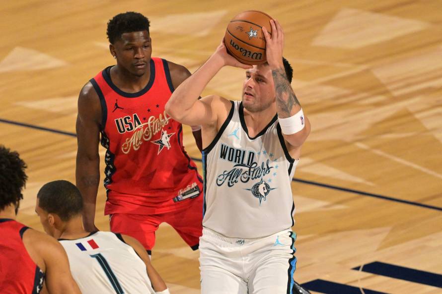 VIDEO Jokić ostao kratak u LA-u, suigrač promašio produžetak