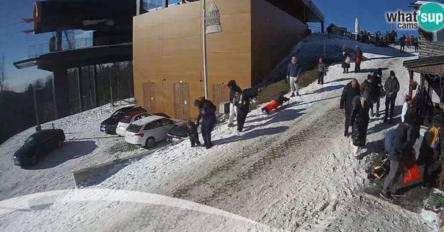 FOTO Gužve kod žičare, brojni Zagrepčani i njihovi gosti kreću na Sljeme. Evo što ih gore čeka