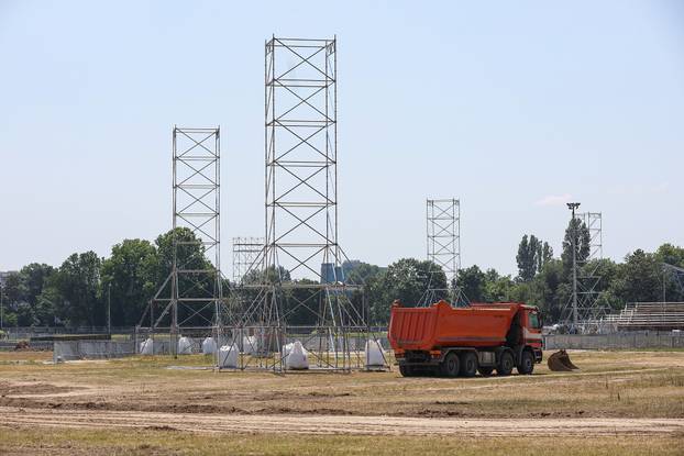 Zagreb: Radovi na izgradnji pozornice za koncert Marka Perkovića Thompsona
