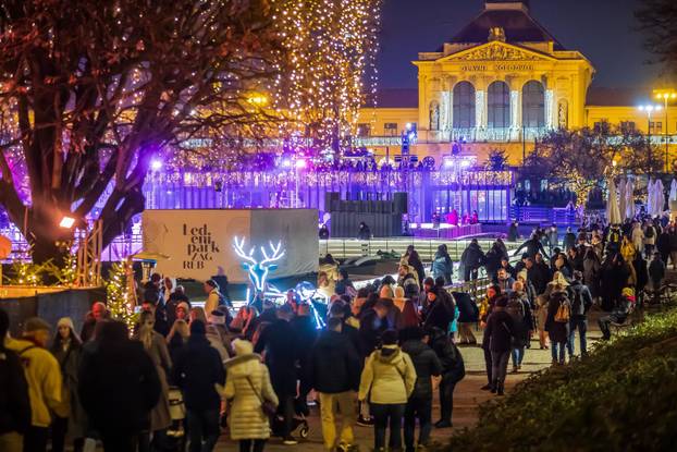 Zagreb: Ugođaj na Zagrebačkom Adventu