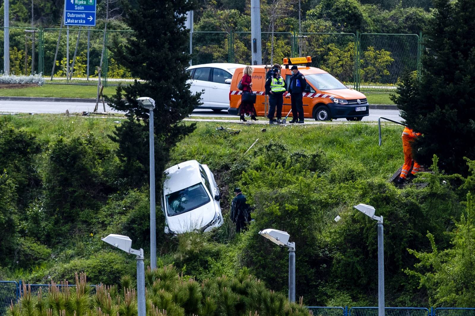 Split: Izlijetanje automobila s kolnika na ulazu u Split