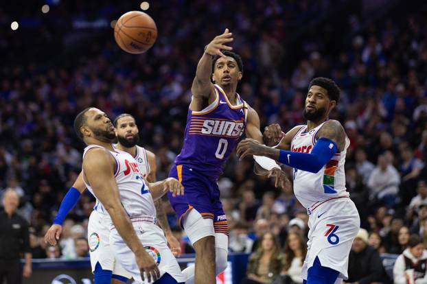 NBA: Phoenix Suns at Philadelphia 76ers