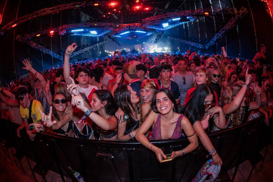 Split -  DJ-a Carl Cox