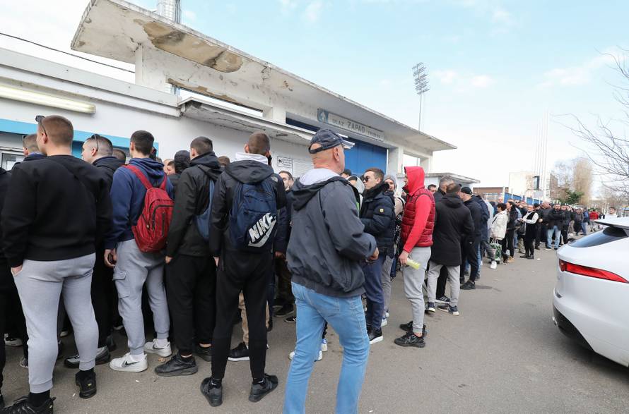 Zagreb: Počela prodaja ulaznica za nogometnu utakmicu Dinama i Lokomotive