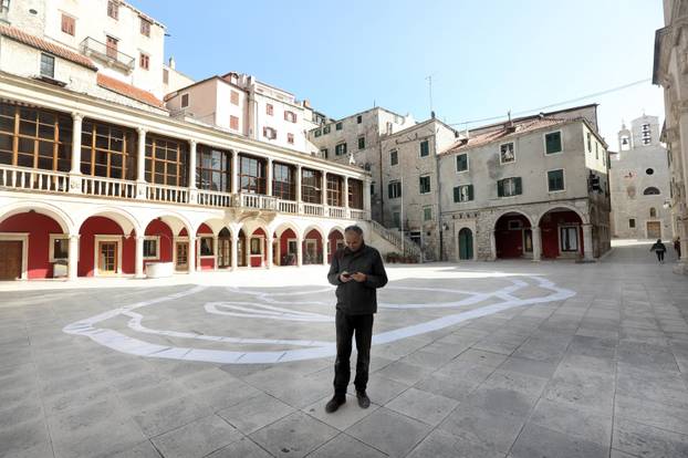 Šibenik: Strikoman snimio milenijsku fotografiju u čast Arsenu Dediću