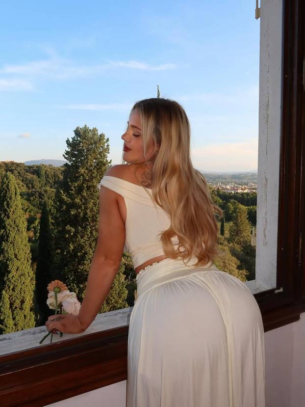 FOTO Za njom uzdiše cijela Australija: Njenom tijelu ne mogu odoljeti muškarci ni žene