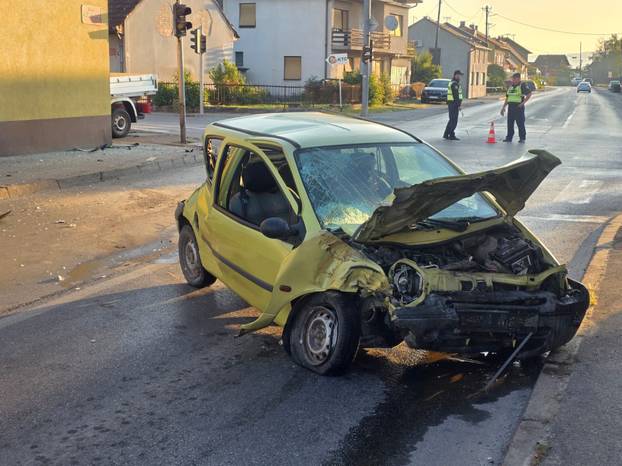 Photo Police on accident in Pozega: drunk car passed red, no one in Twing was tied