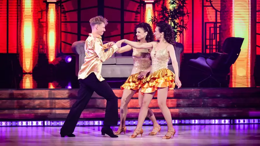 Emilija Kokić otkrila zbog čega je 6 godina bila na edukaciji: 'Još malo i trešnja na torti je tu'