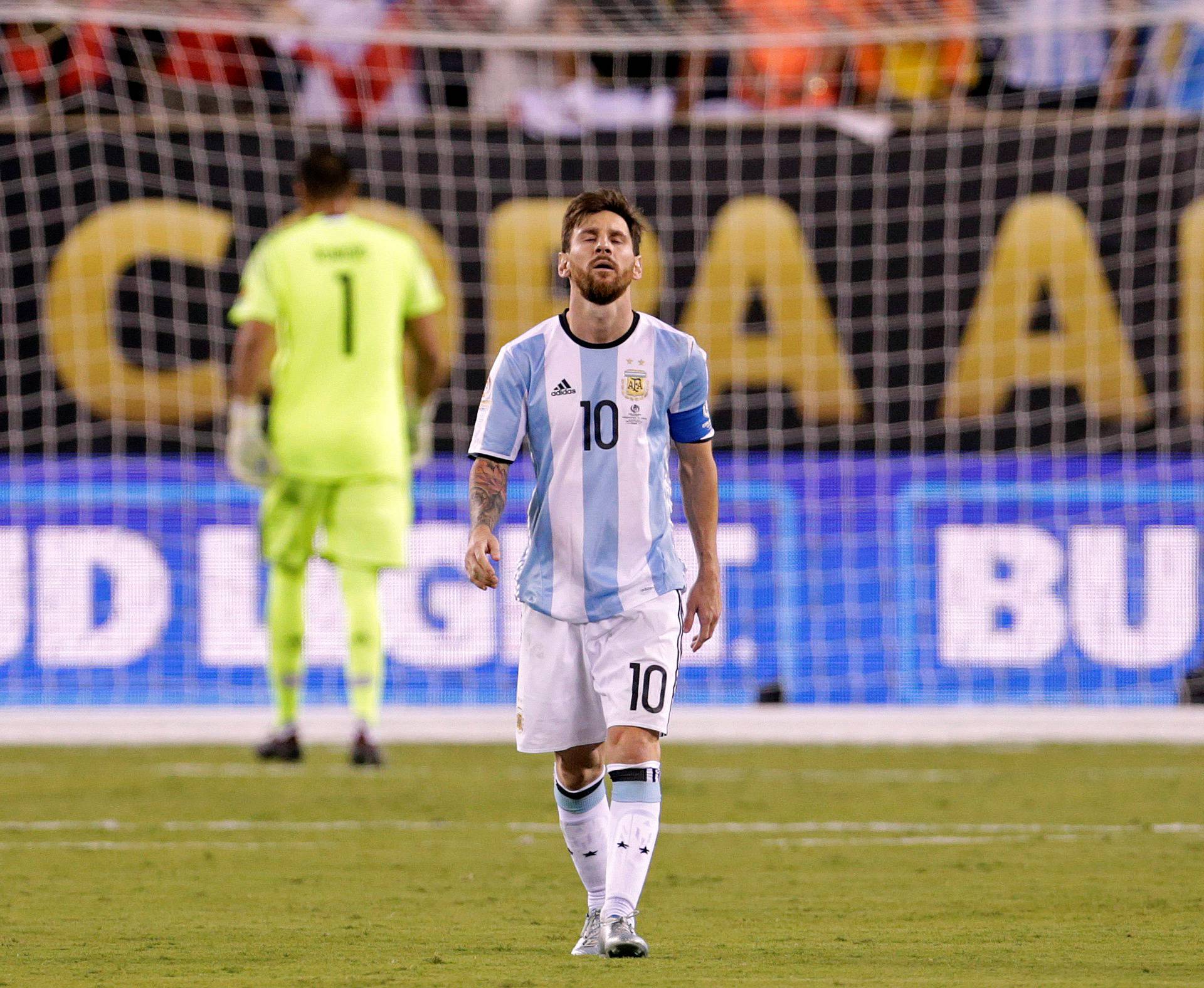 Soccer: 2016 Copa America Centenario-Argentina at Chile