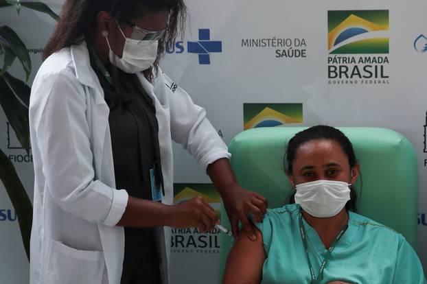 FILE PHOTO: FILE PHOTO: Coronavirus disease vaccination in Rio de Janeiro