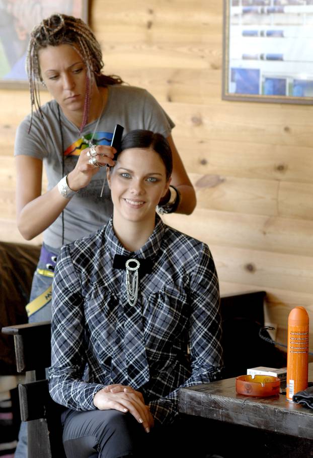 Zagreb: Sabina Behli?, pobjednica Hrvatskog Top Modela na snimanju