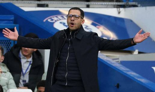 Chelsea je dao otkaz treneru!