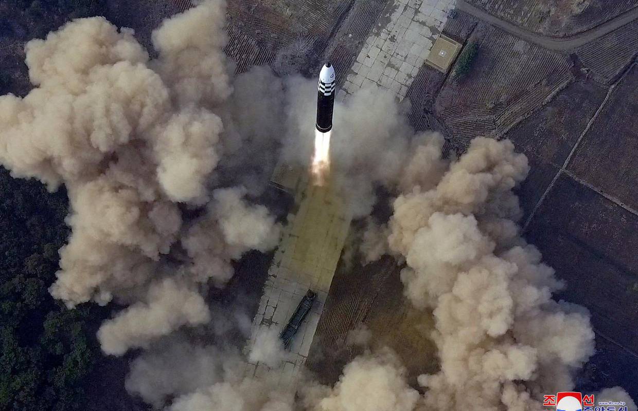 Nakon testa Sjeverne, Južna Koreja uspješno je testirala prvu raketu na kruto gorivo