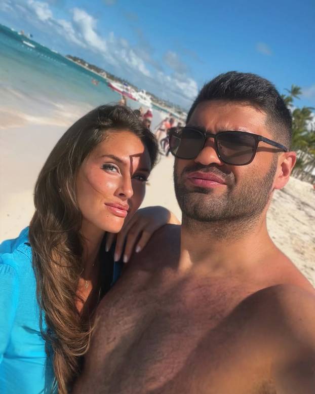 FOTO Ovo je ljepotica koja je osvojila srce Filipa Hrgovića. Od početka stoji uz 'El Animala'...