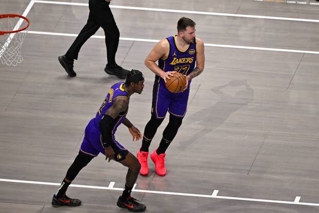 NBA: Los Angeles Lakers at Dallas Mavericks