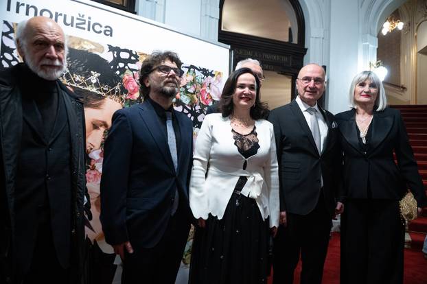 Zagreb: Dolazak poznatih na premijeru baleta Trnoružica