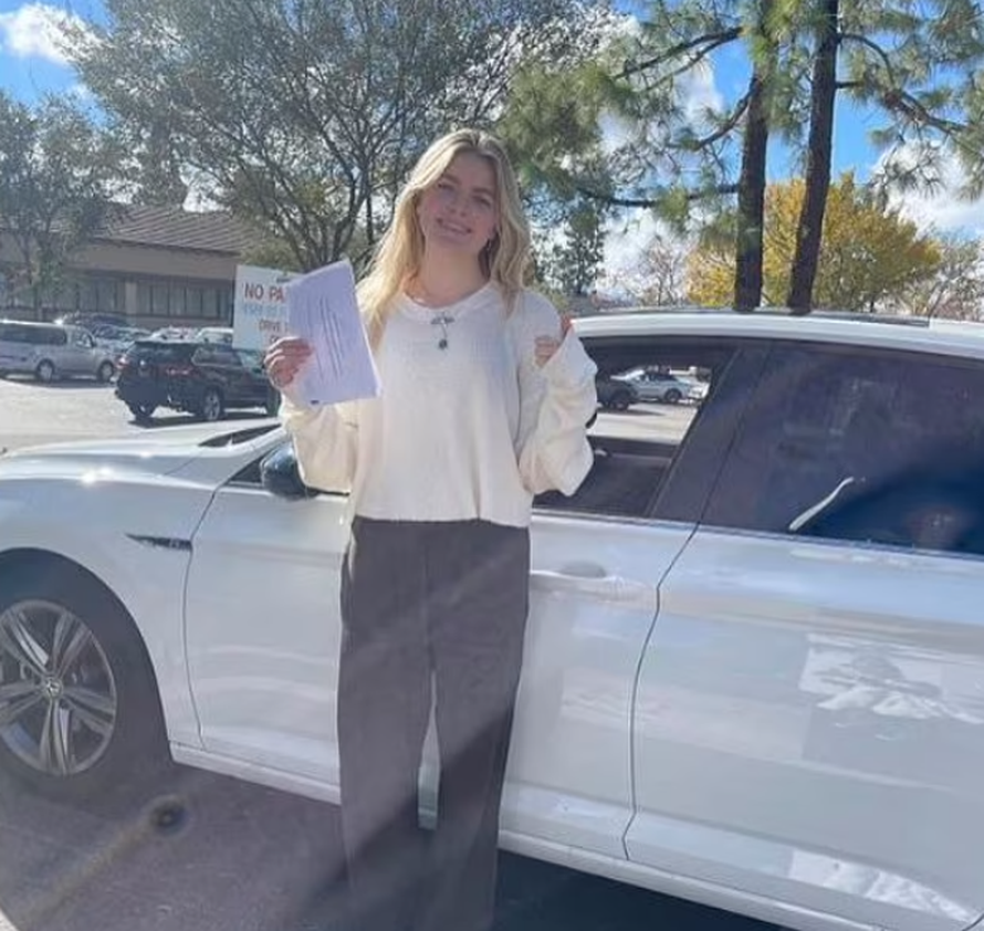 Kći Charlieja Sheena doživjela prometnu nesreću: 'Na sreću, nije se prevrnula preko litice'