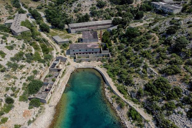 Pogled iz zraka na "Hrvatski Alcatraz"