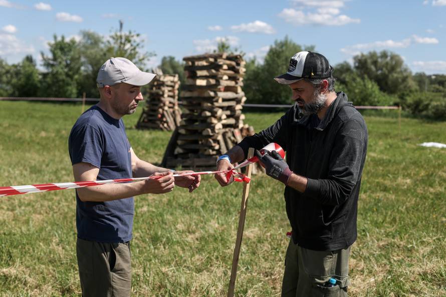 Zagreb: Pripreme za Trnjanske kresove