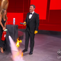 Hrabra Jennifer Aniston spasila Emmyje, gasila vatru u studiju
