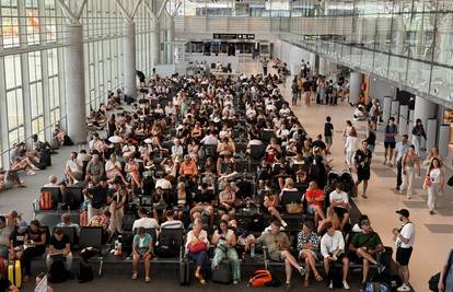 Podaci za srpanj: U zračnim lukama 5,5 posto više putnika