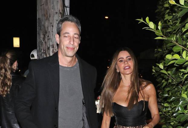 *EXCLUSIVE* Sofia Vergara and new boyfriend Justin Saliman head out for a romantic dinner date in Santa Monica!