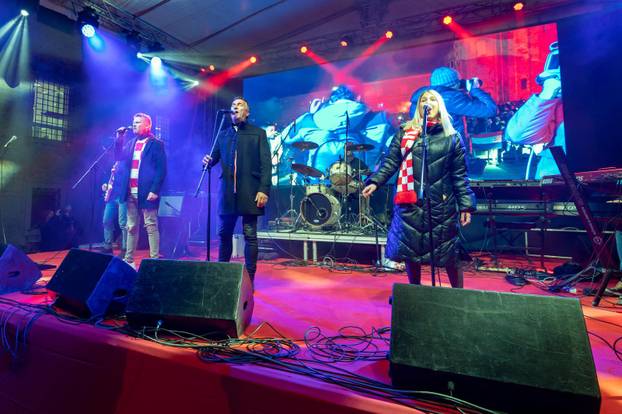 Navijači u Zadru očekuju povratak brončanih Vatrenih