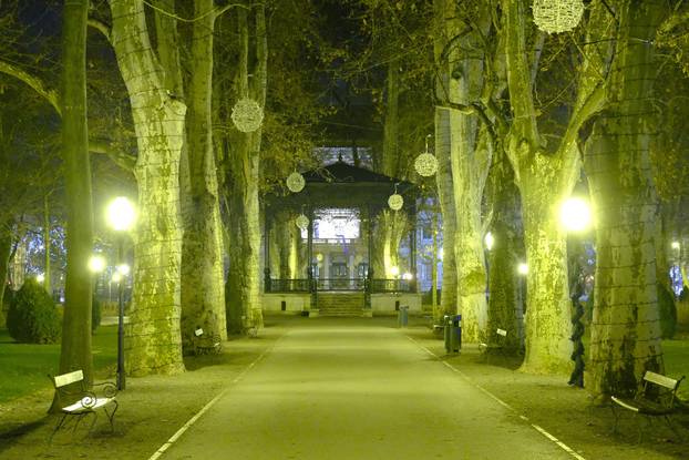 Centar Zagreba u hladnim večernjim satima