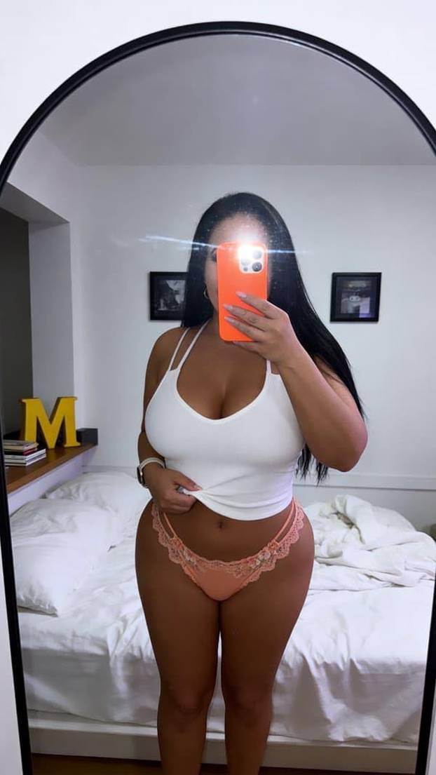 FOTO Bujna mama završila na platformi za odrasle: Kćeri sam uspjela isplatiti studij prava!