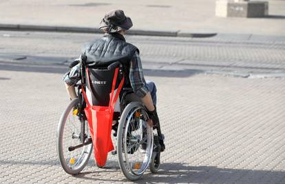 Vodič: Sve 'rupe' inkluzivnog dodatka. Iznajmljuju li sobe, odmah gube pravo na pomoć...