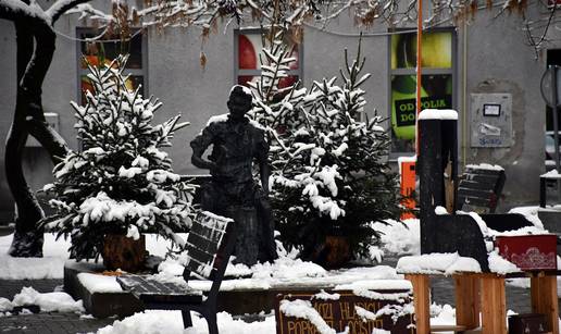 Prava zimska idila na ulicama Slavonskog Broda