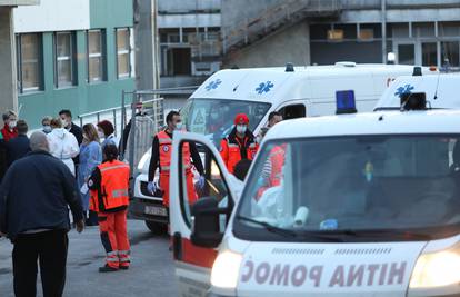 U kontejneru pokraj bolnice u Sisku nakon potresa došao novi život: 'Mama i dijete su dobro'