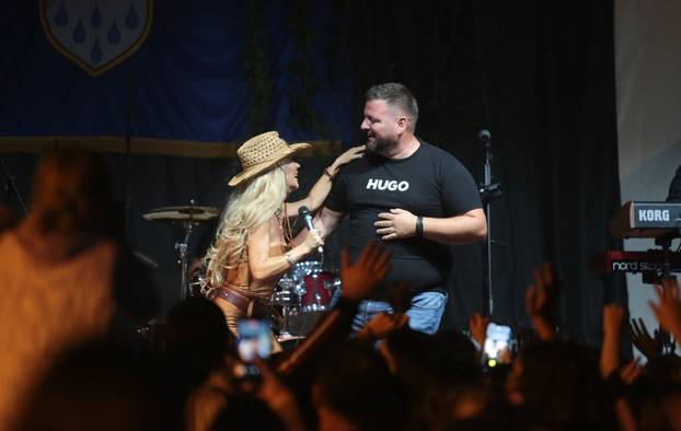 Gornja Bistra: Nastup Maje Šuput oduševio publiku na Bistranskoj Čušpazijadi