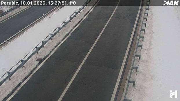 FOTO Pogledajte situaciju na autocestama: Snijeg još pada, stvara se poledica, ima i magle