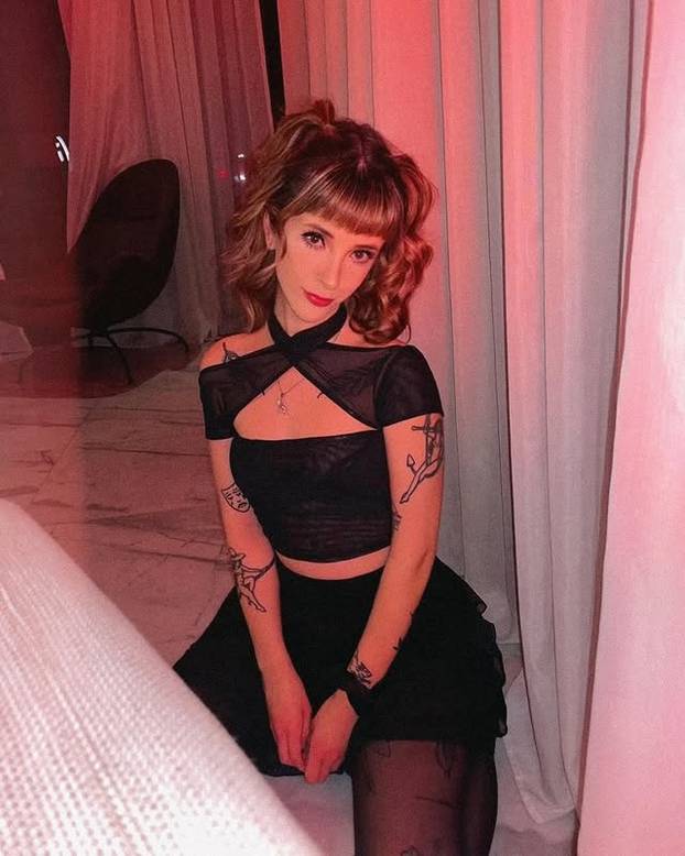 FOTO Puna je tetovaža i nema dlake na jeziku: Evo što govori o privlačnosti i samopouzdanju