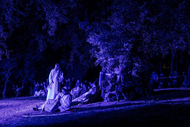 Imotski: Uprizorenje 24. Žive slike Muke Isusove